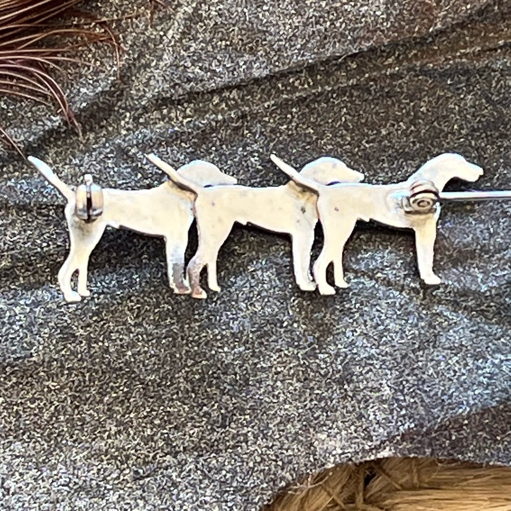 Vintage Preowned Three Hunting Dogs Pin Brooch Unsigned - Picture 10 of 17